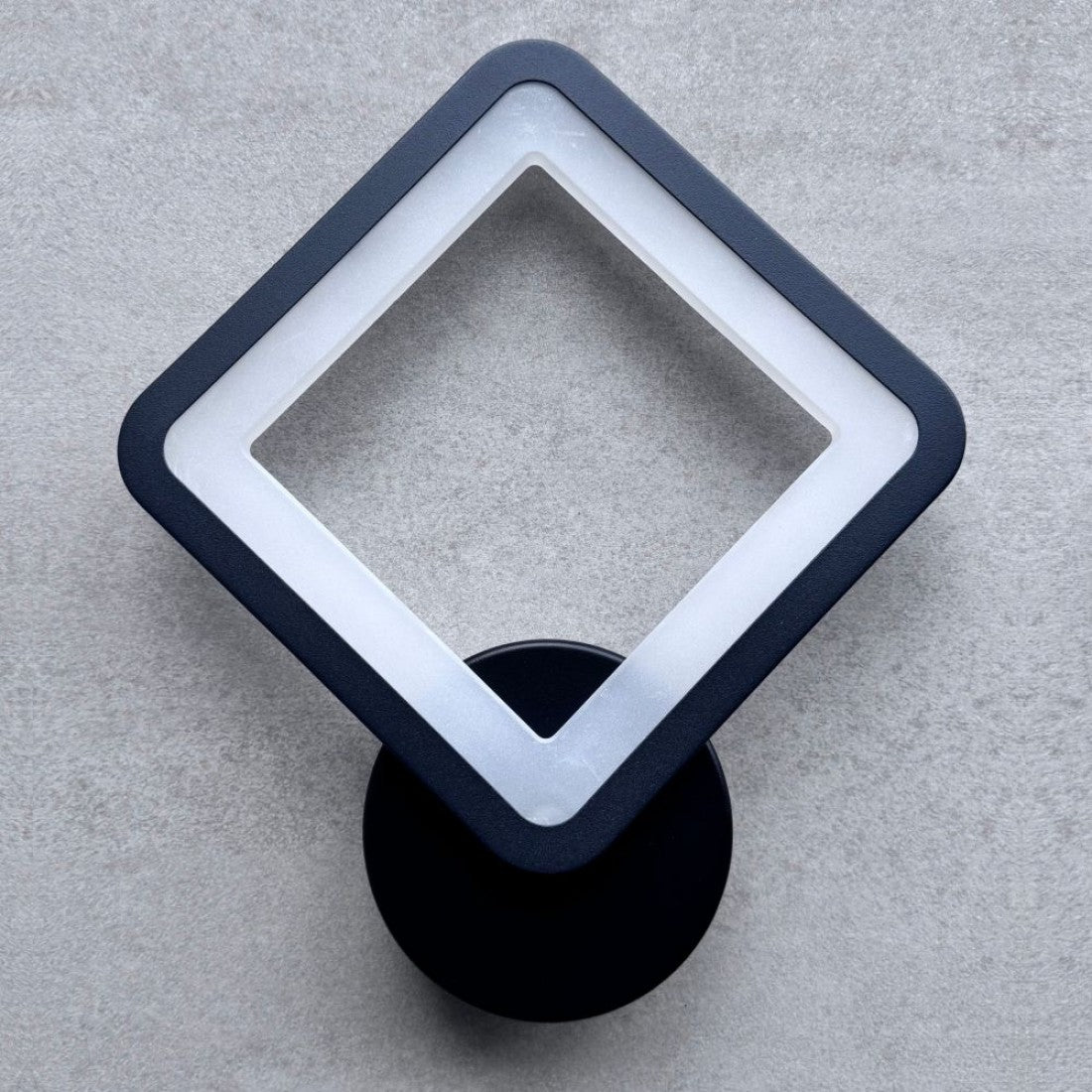 APLICA PERETE NEAGRA HEBEAJUSTABILA 20W/1600LM