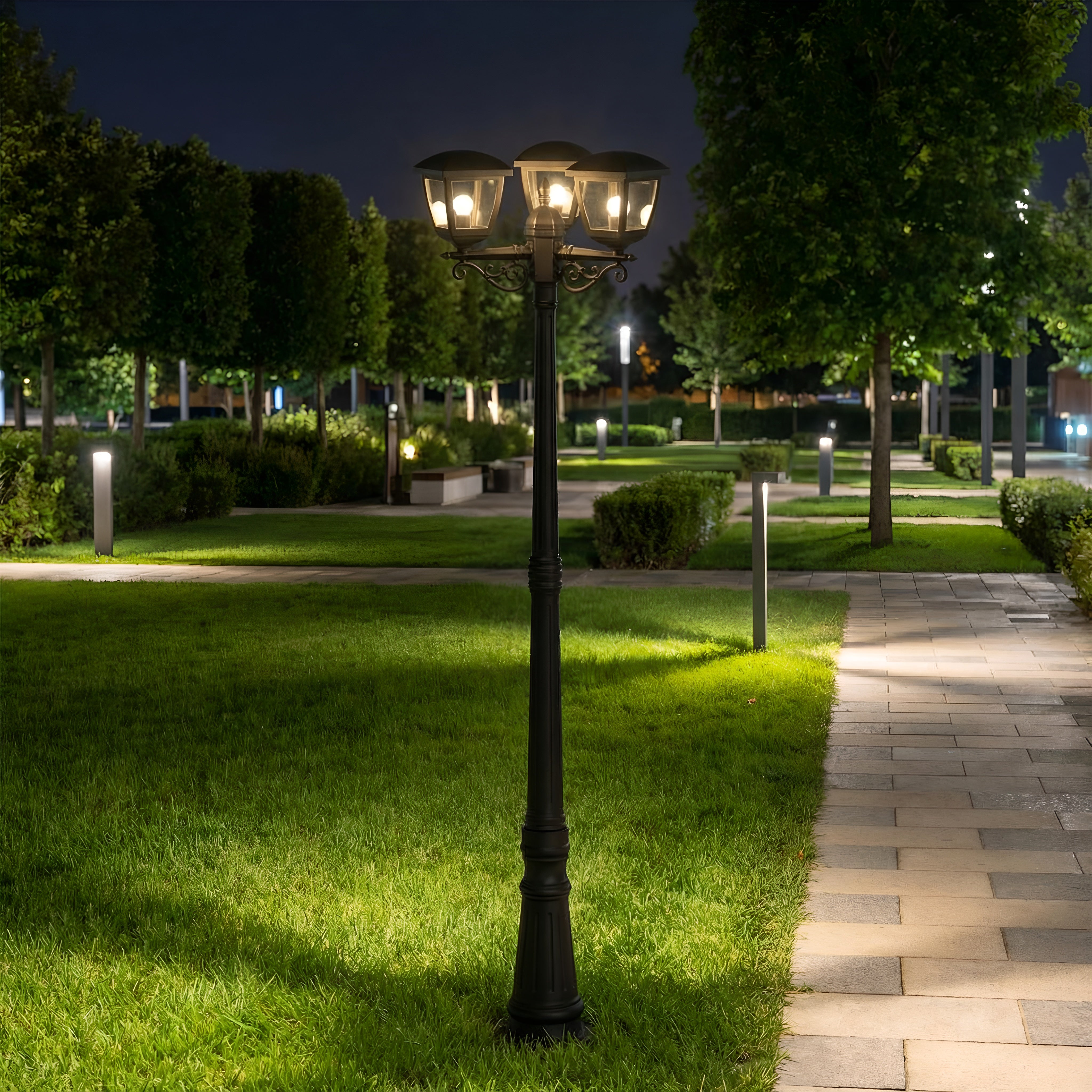 STALP ILUMINAT EXTERIOR CU 3 BRATE NEGRU 230V/40W/3*E27/IP44